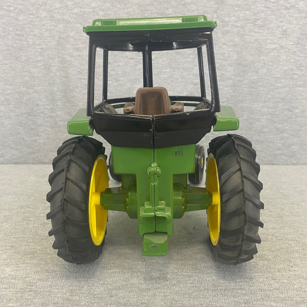 Vintage Ertl Diecast 1:16 Scale John Deere Row Crop Farm Tractor w/ Cab No Box - Picture 4 of 8
